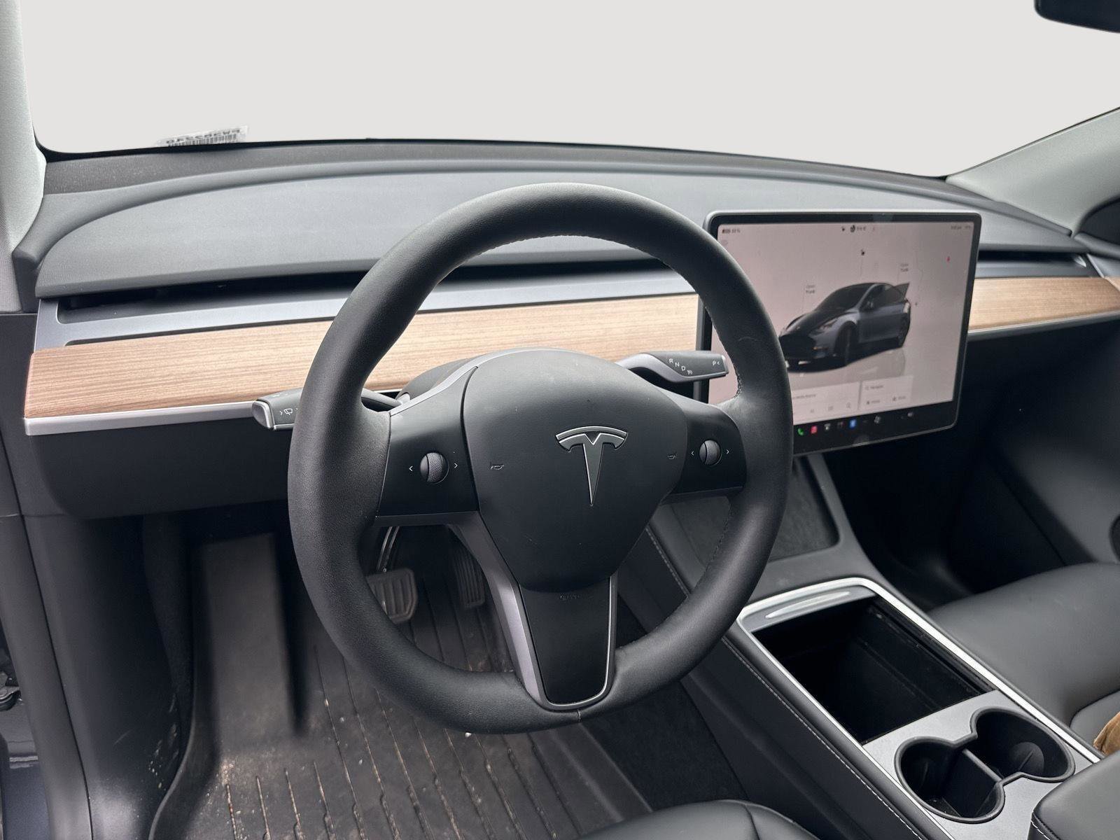 Used 2025 Tesla Model Y Long Range AWD/4WD image 10