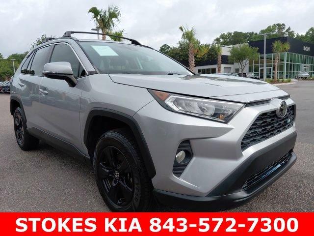 Used 2021 Toyota RAV4 XLE FWD image 4