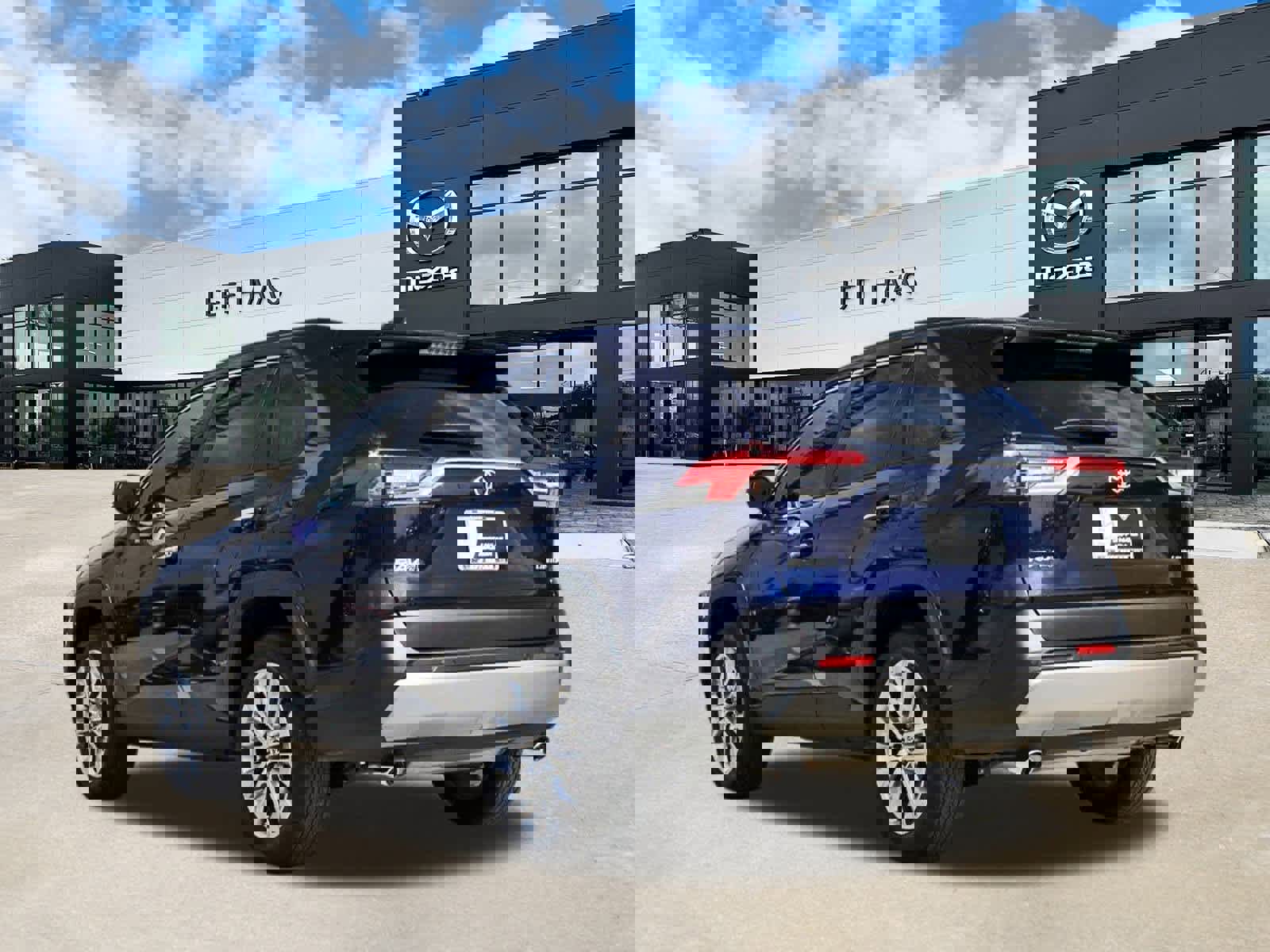 Used 2025 Toyota RAV4 Limited image 2