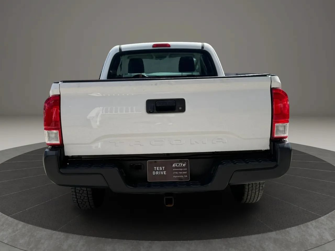 Used 2016 Toyota Tacoma SR RWD image 5