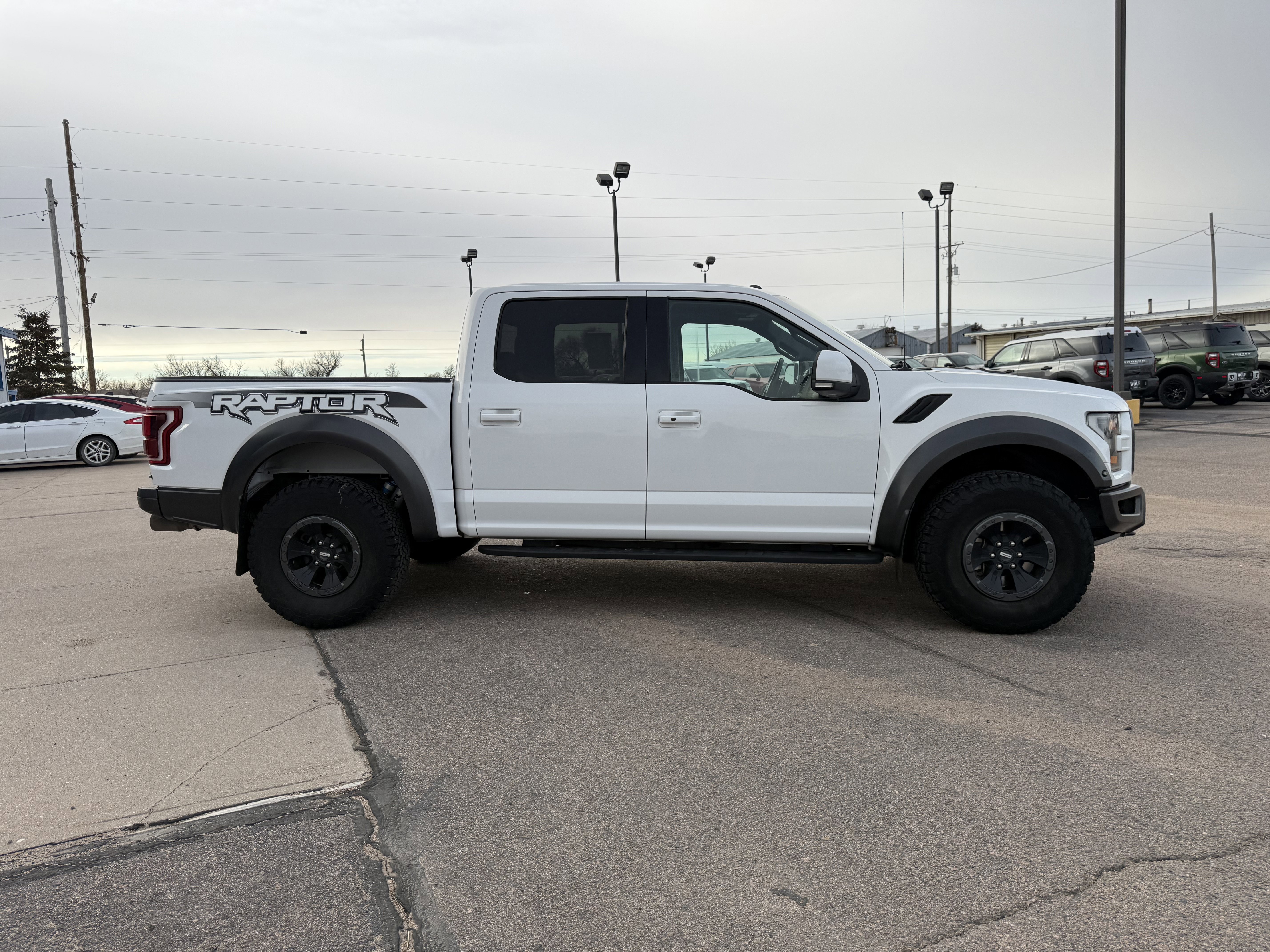Used 2017 Ford F150 Raptor w/ Equipment Group 802A Luxury image 5