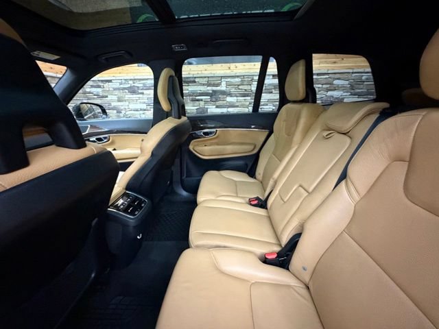 Used 2016 Volvo XC90 T6 Momentum AWD/4WD image 32
