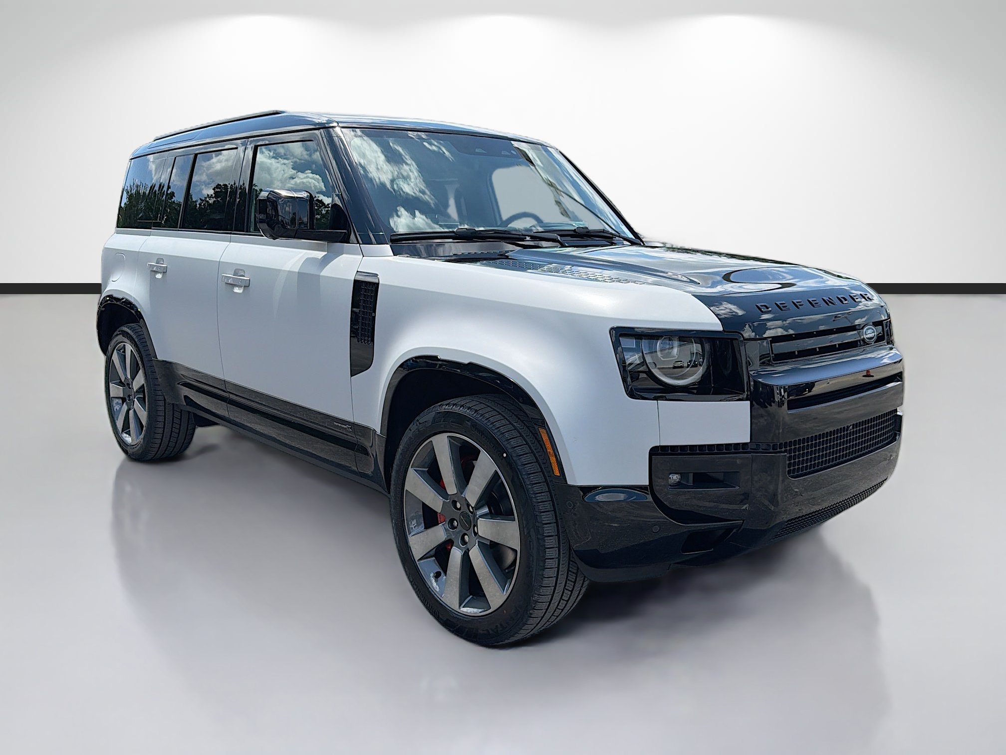 New 2026 Land Rover Defender 110 X AWD/4WD image 7