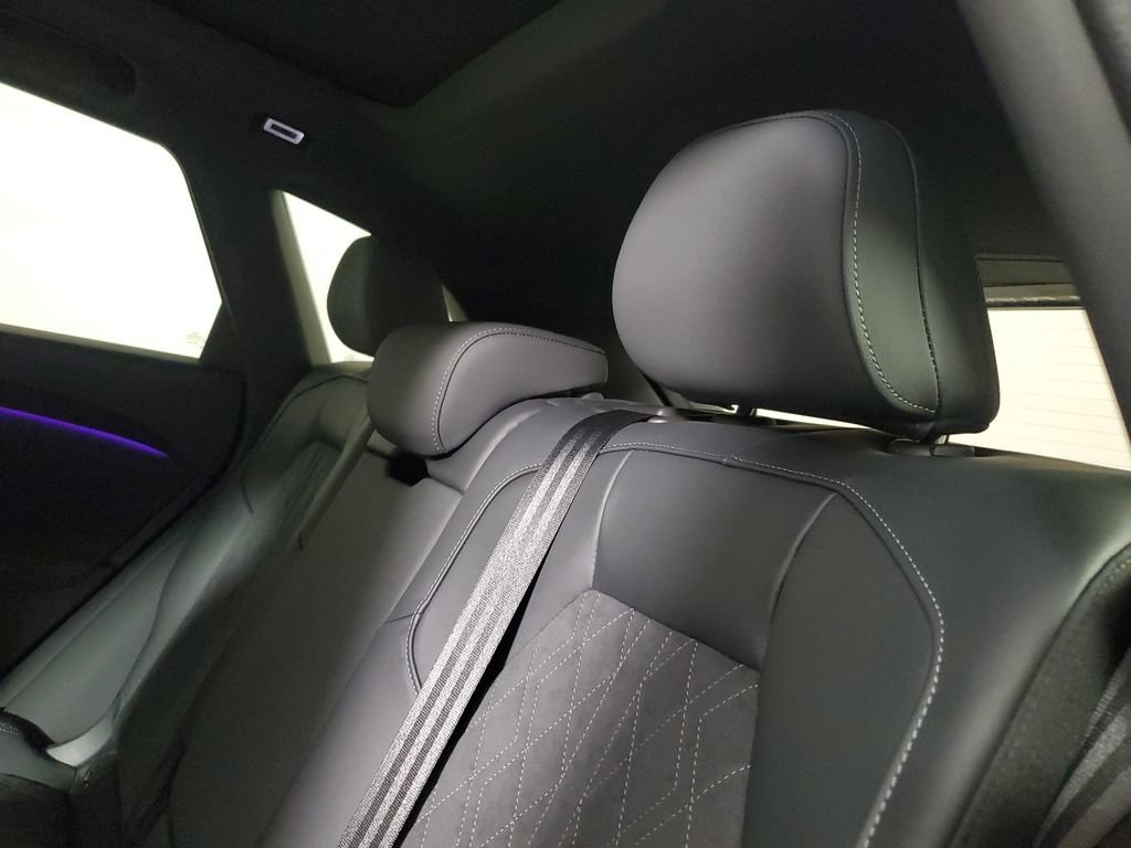 Used 2025 Audi SQ5 Premium Plus w/ Premium Plus Package AWD/4WD image 12