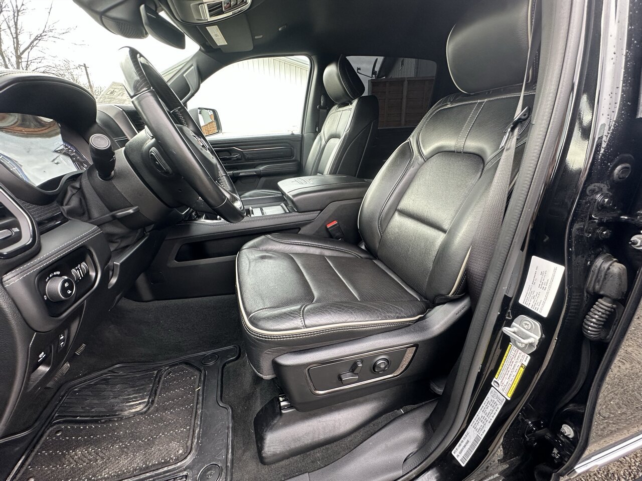 Used 2022 RAM 1500 Limited w/ Body-Colour Bumper Group AWD/4WD image 9