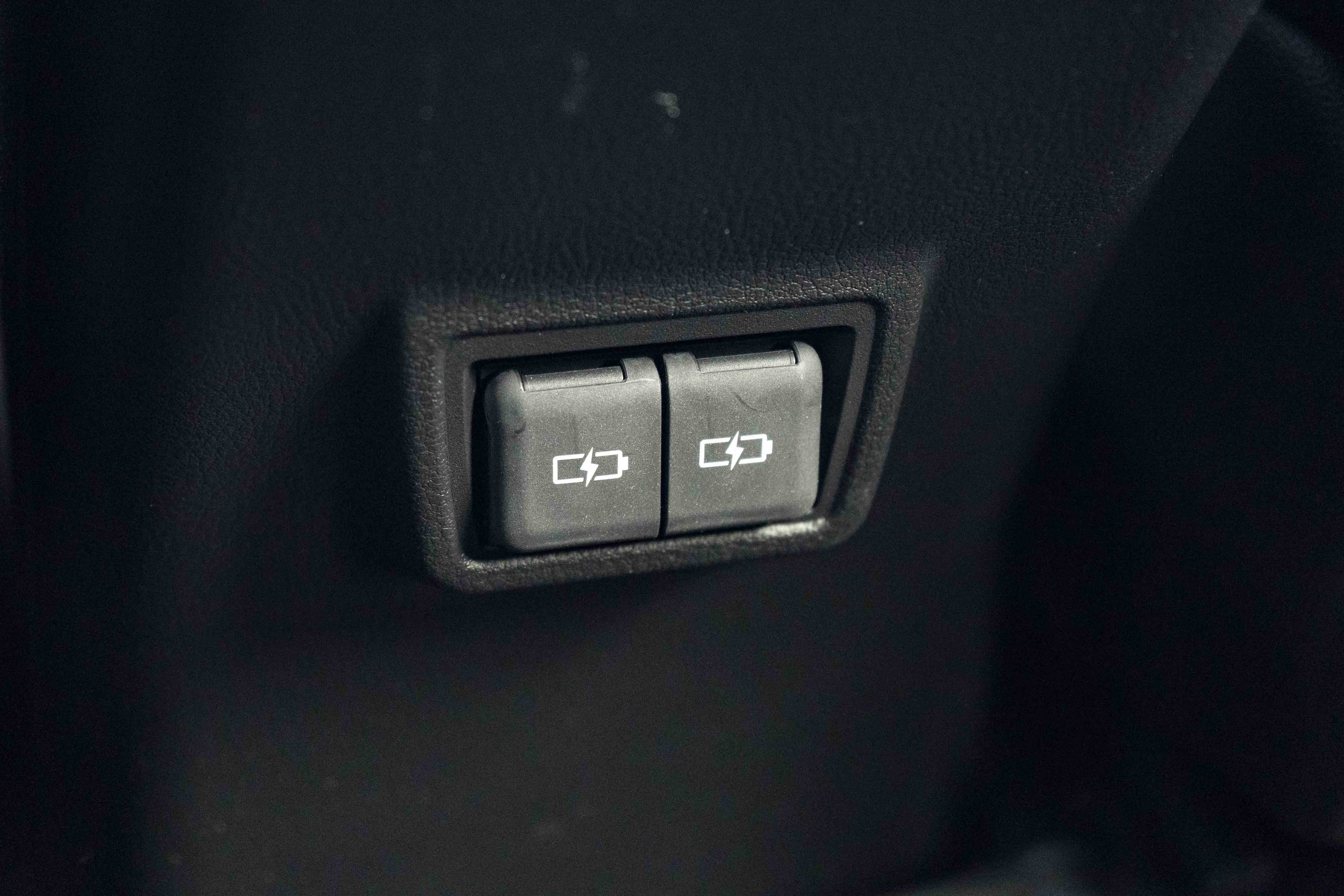 Used 2025 Lexus UX 300h AWD w/ Accessory Package (Z1) image 42