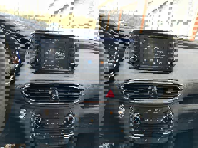 Used 2019 Hyundai Santa Fe SEL image 6