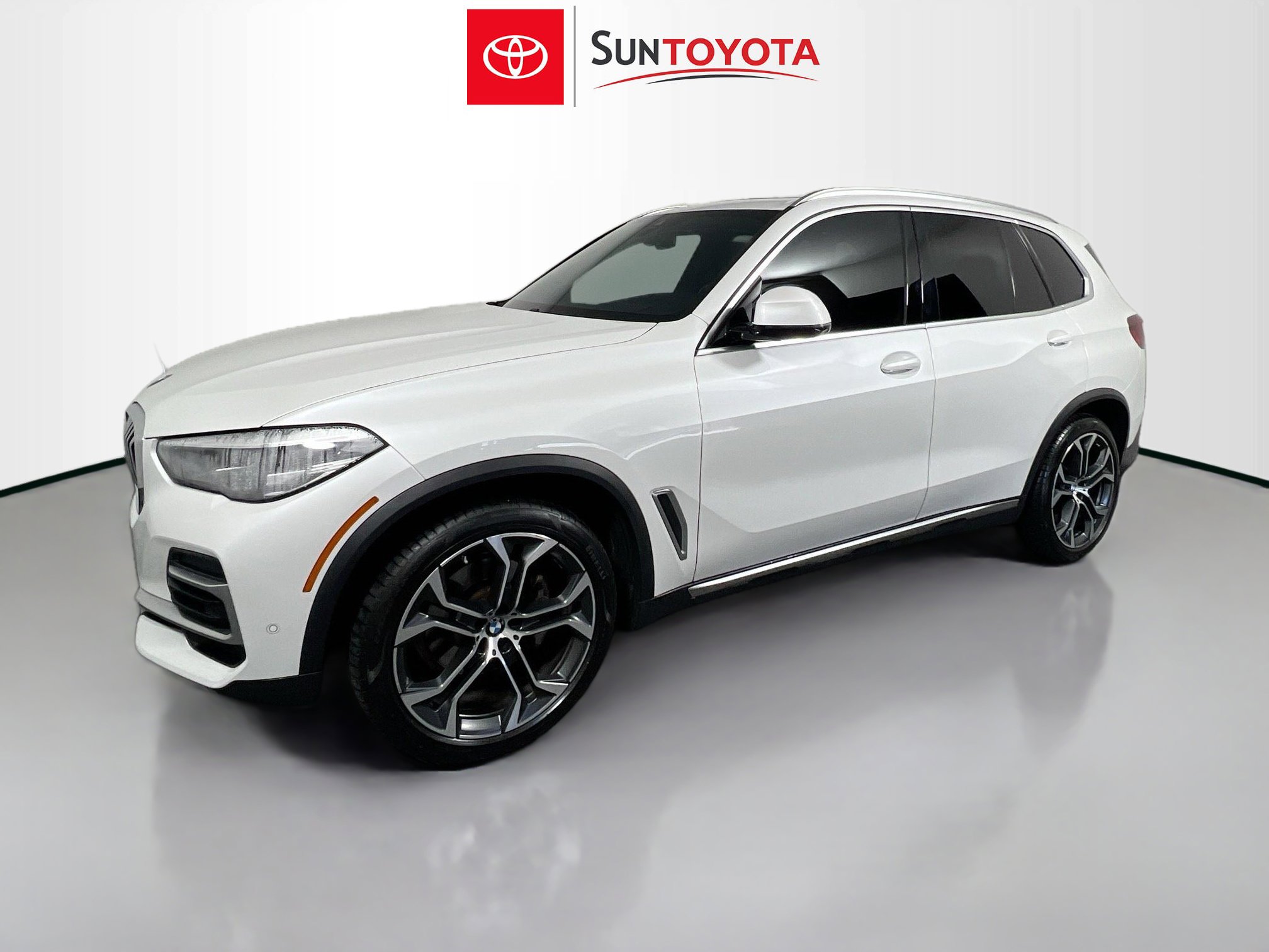 Used 2022 BMW X5 sDrive40i w/ Premium Package image 9