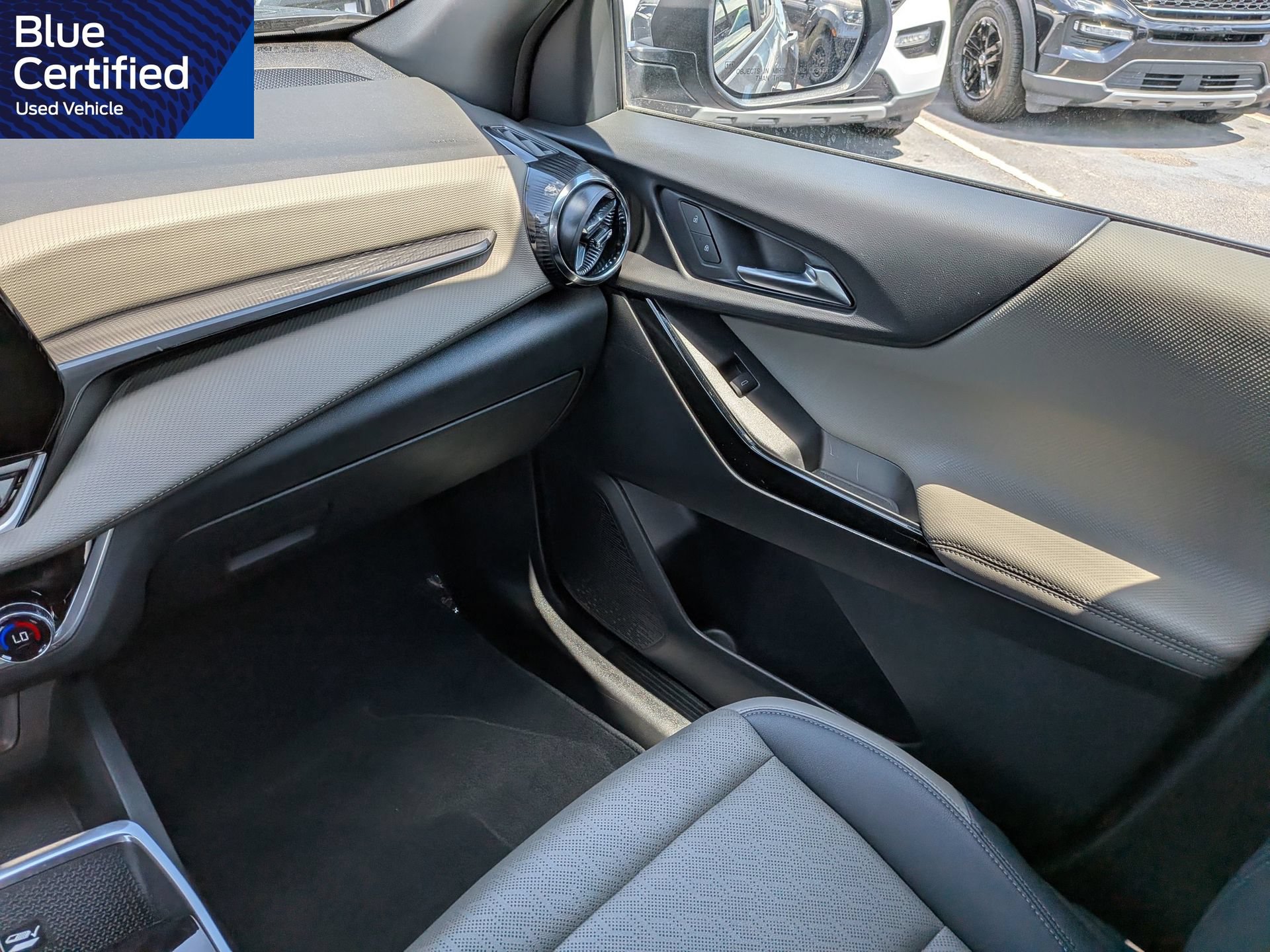 Used 2026 Chevrolet Equinox LT w/ Convenience Package II FWD image 21