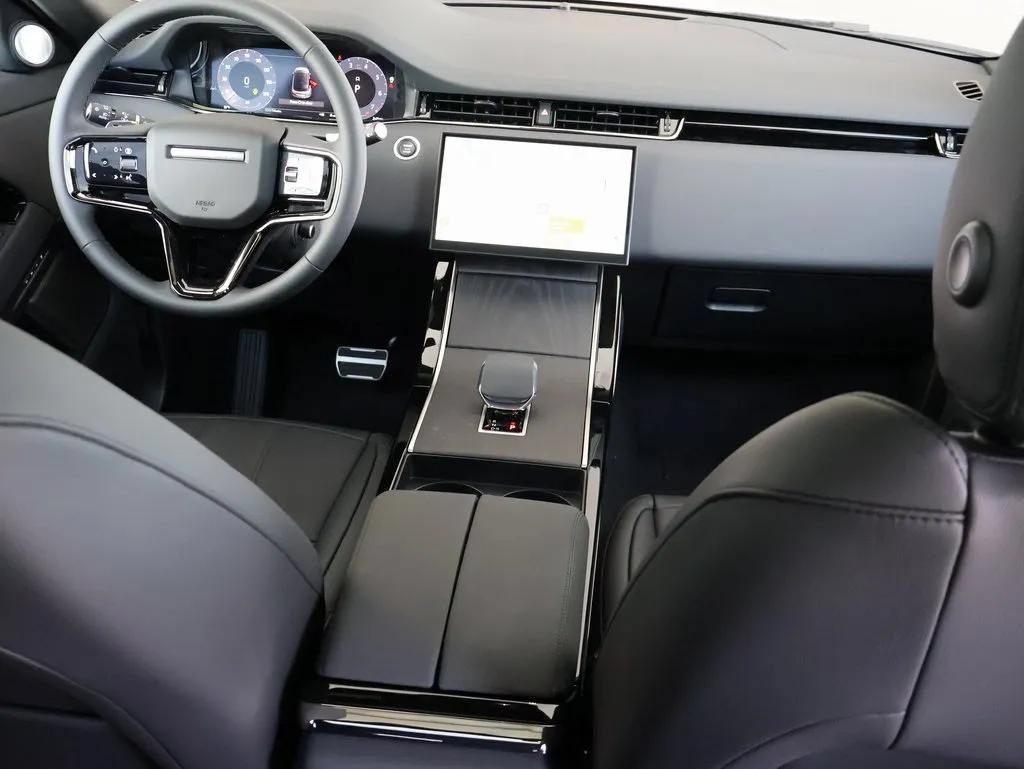 Certified 2026 Land Rover Range Rover Evoque Dynamic SE AWD/4WD image 31