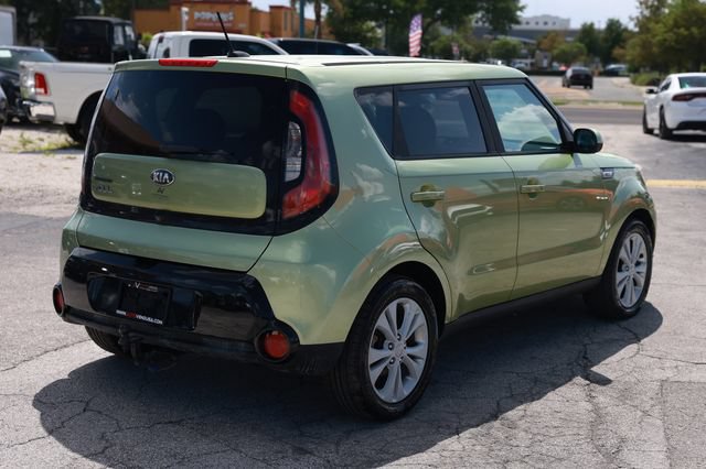Used 2016 Kia Soul + FWD image 14