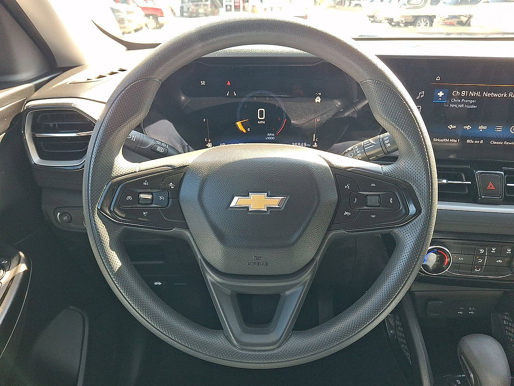 Used 2024 Chevrolet TrailBlazer LT AWD/4WD image 16