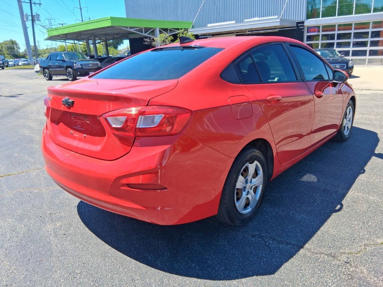 Used 2017 Chevrolet Cruze LS FWD image 7