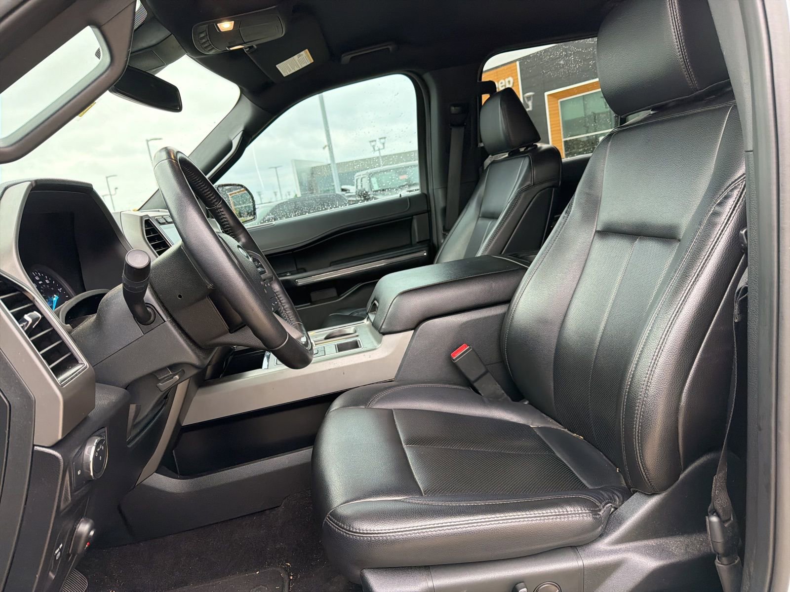 Used 2021 Ford Expedition XLT RWD image 10