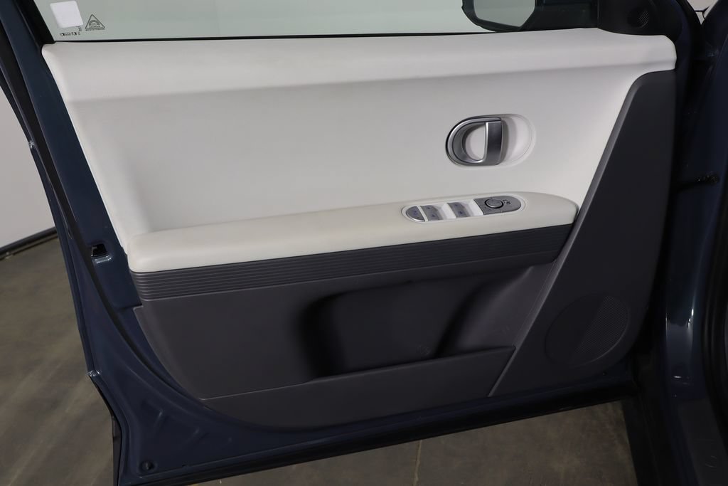 Used 2022 Hyundai Ioniq 5 SE w/ Cargo Package RWD image 19