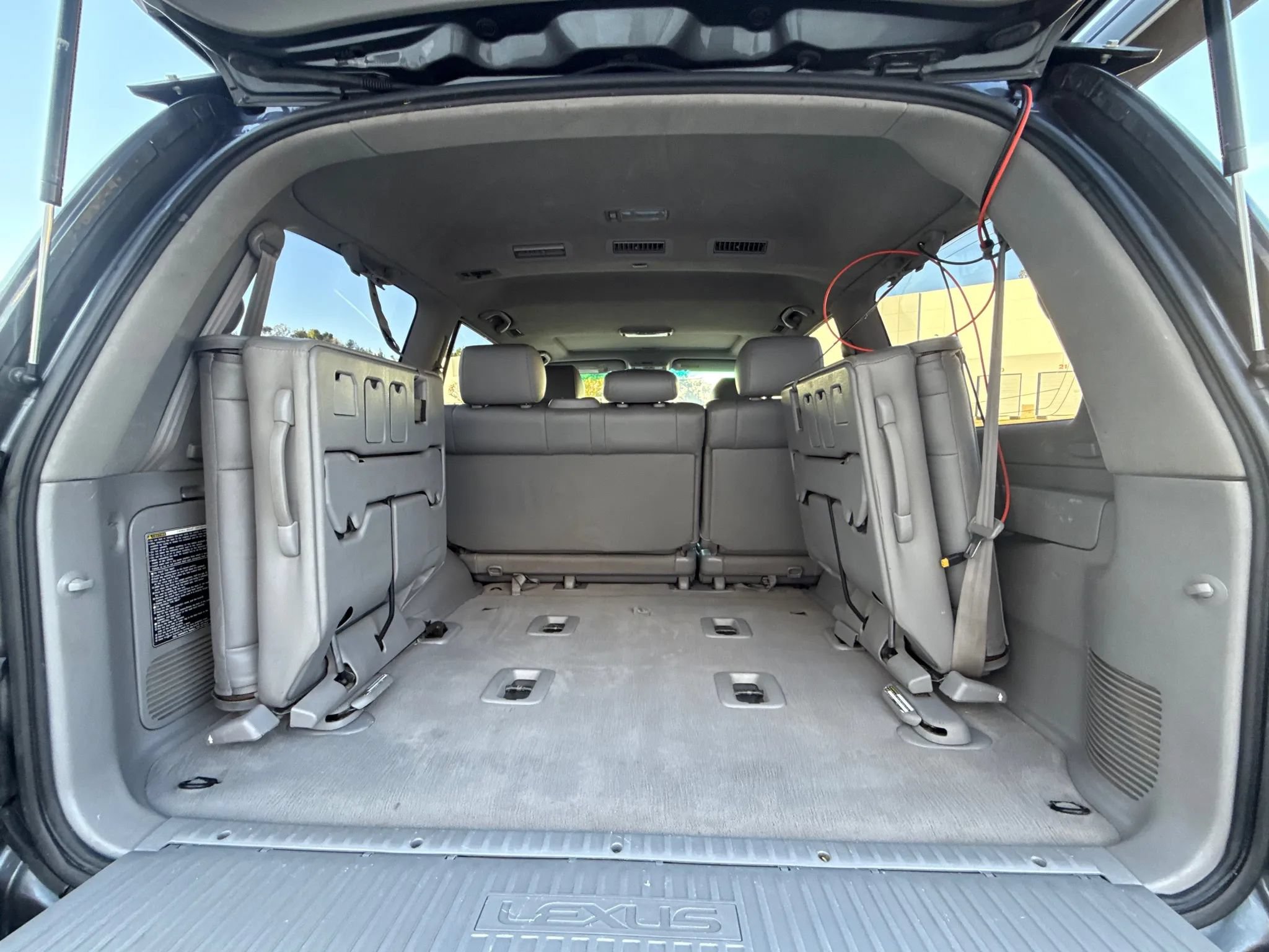Used 2005 Lexus LX 470 4WD image 38