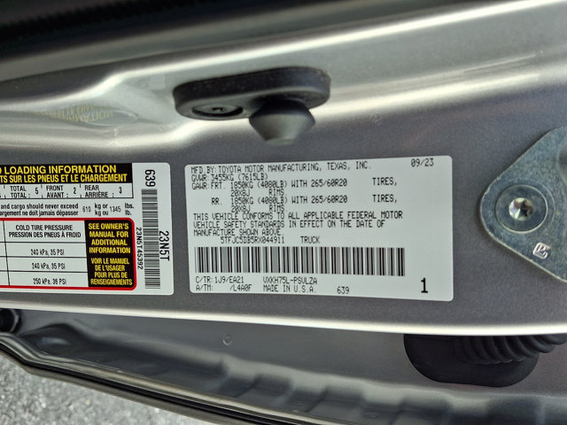 Used 2024 Toyota Tundra Limited AWD/4WD image 28