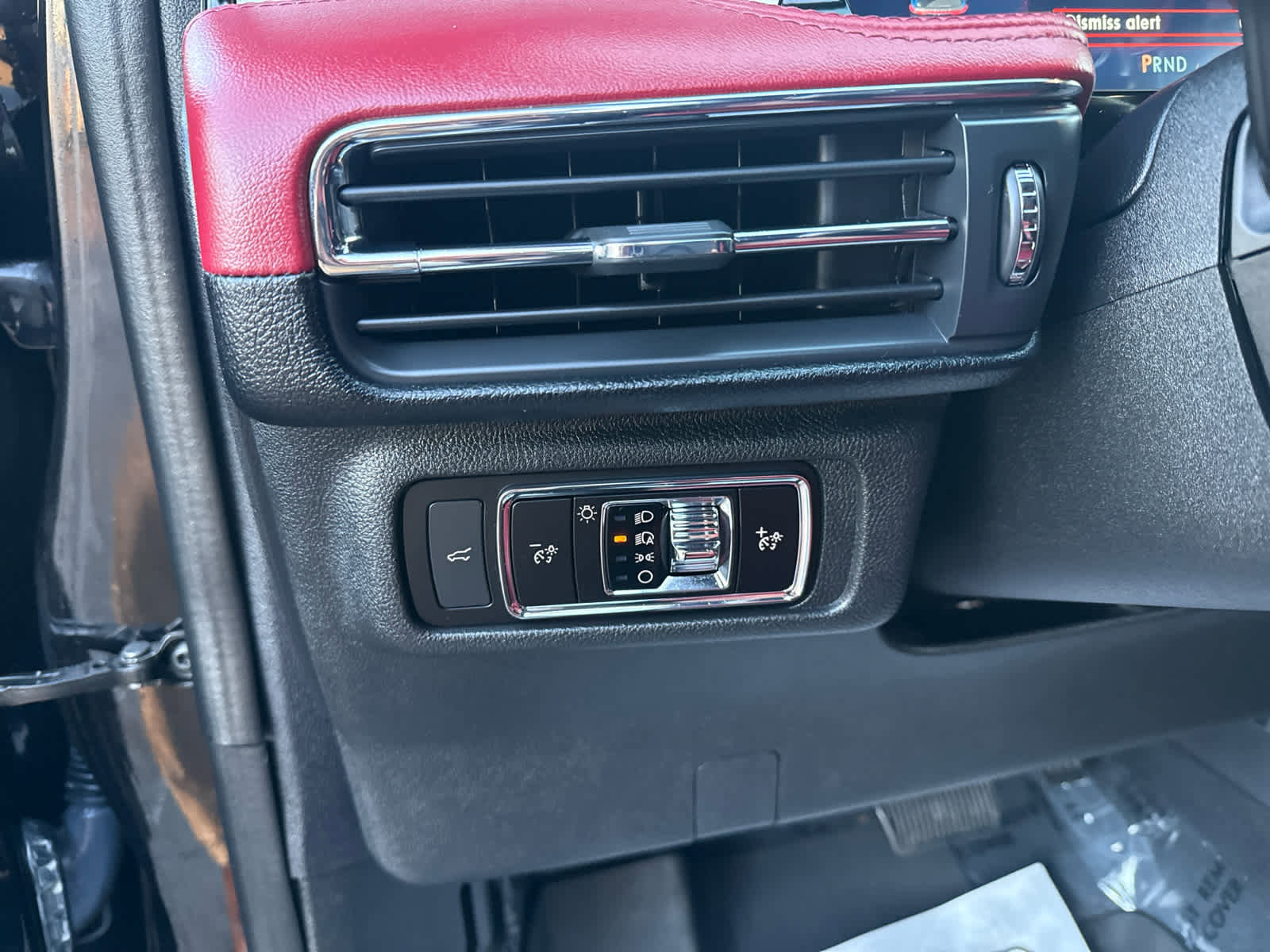 Used 2023 Lincoln Corsair Reserve w/ Equipment Group 201A image 18