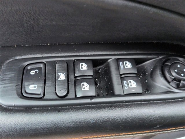 Certified 2019 Jeep Compass Latitude w/ Cold Weather Group image 15