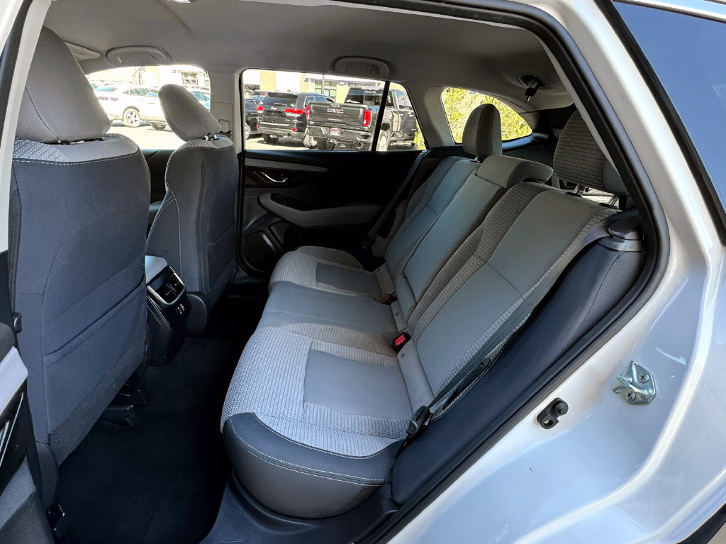 Used 2023 Subaru Outback Premium AWD/4WD image 31