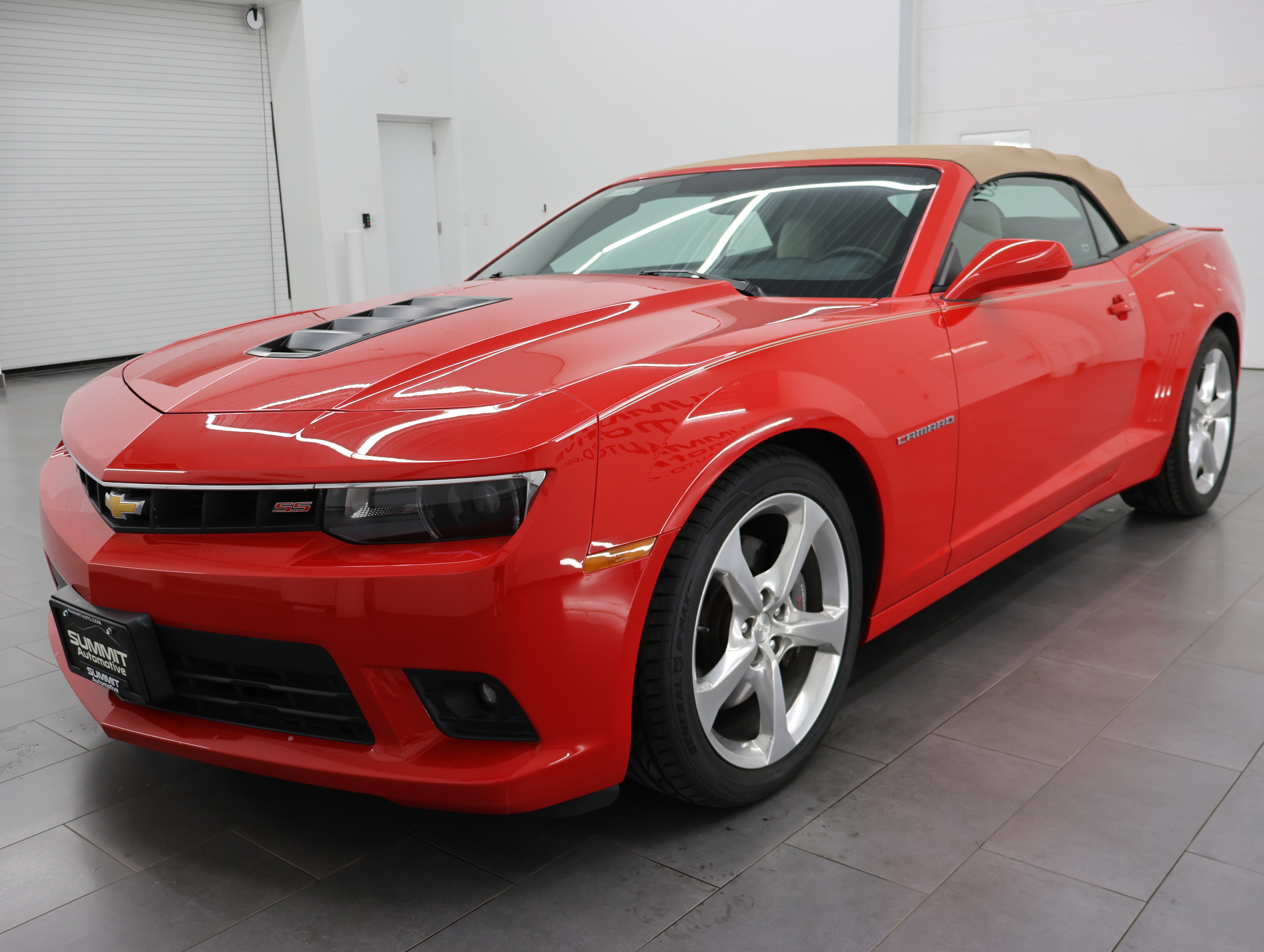 Used 2014 Chevrolet Camaro SS w/ RS Package RWD image 7
