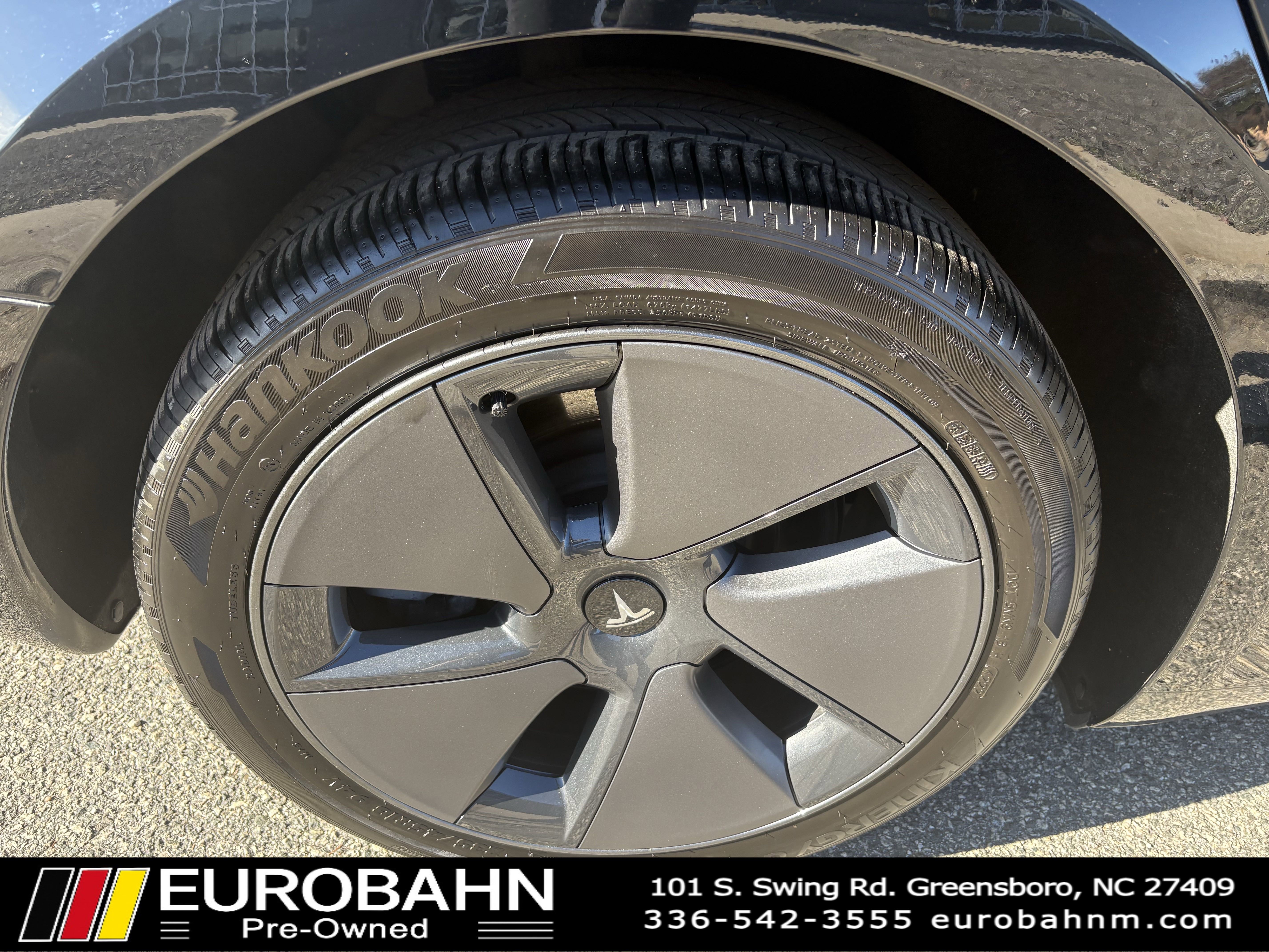 Used 2023 Tesla Model 3 Standard Range image 32