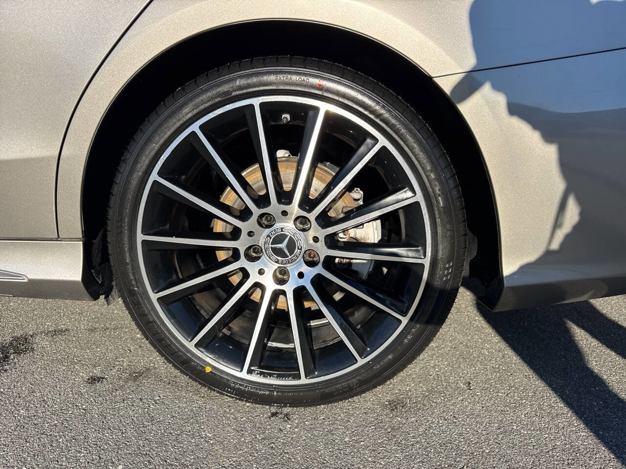 Used 2019 Mercedes-Benz C 300 Sedan image 27