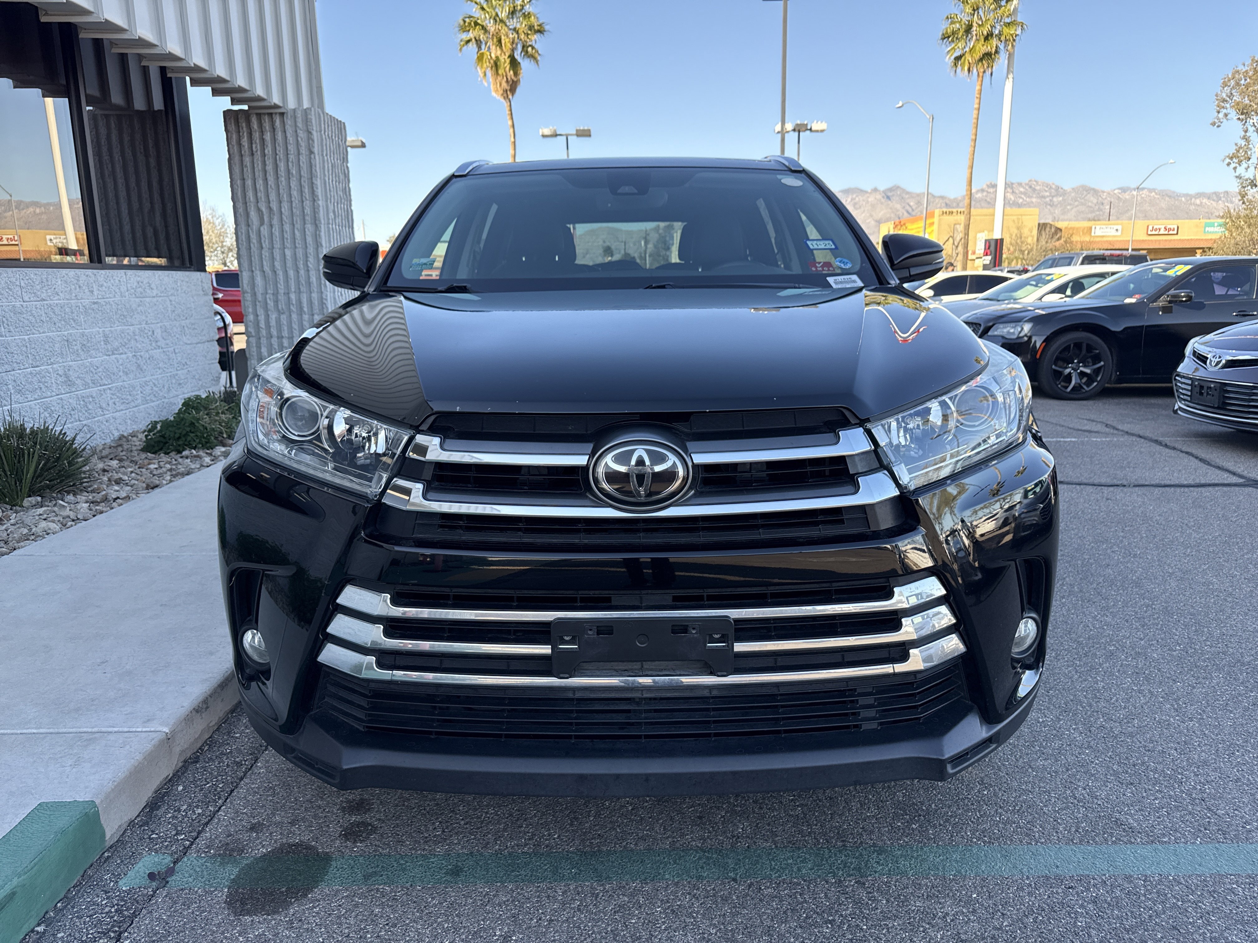Used 2017 Toyota Highlander Limited image 6