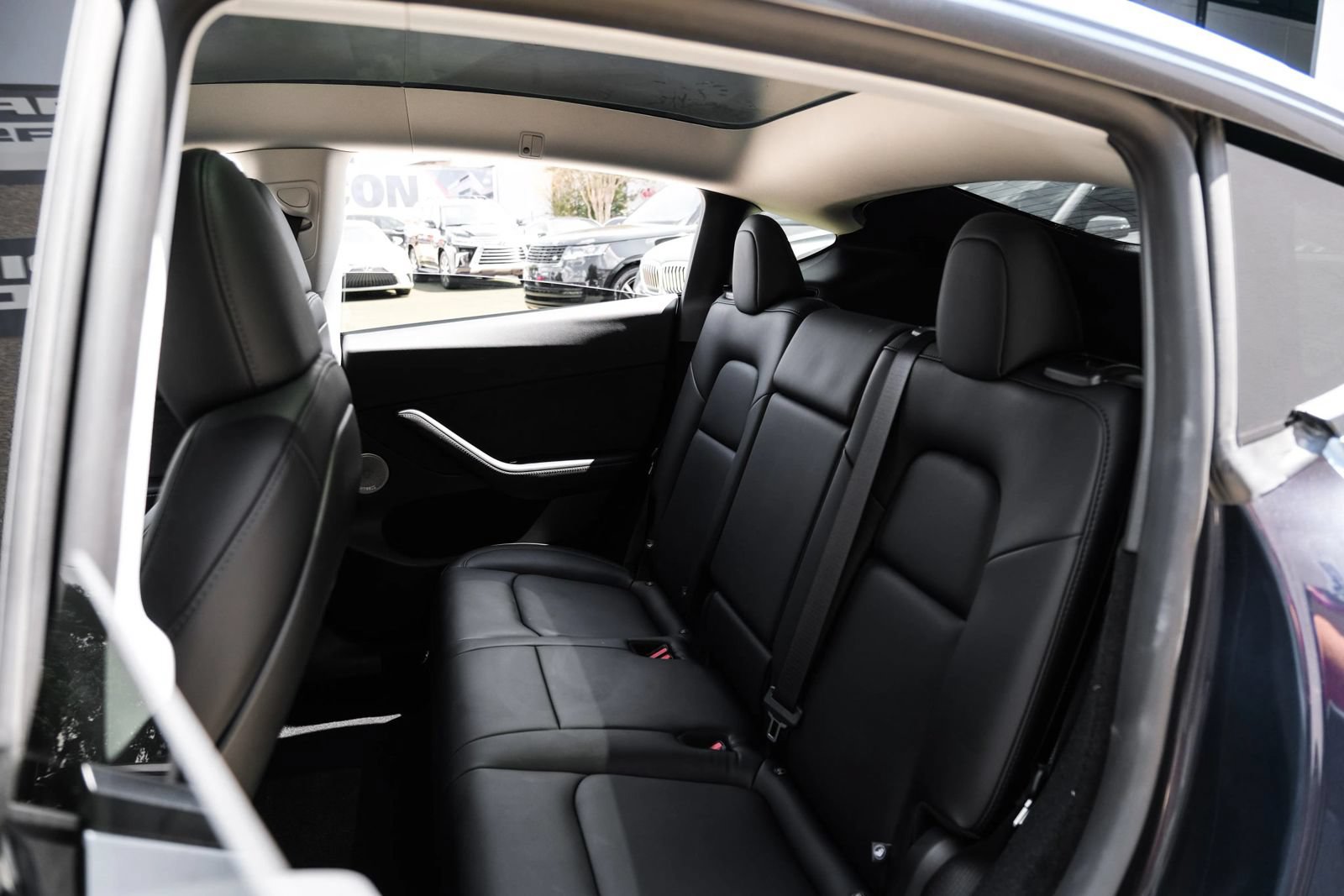 Used 2025 Tesla Model Y Long Range RWD image 36