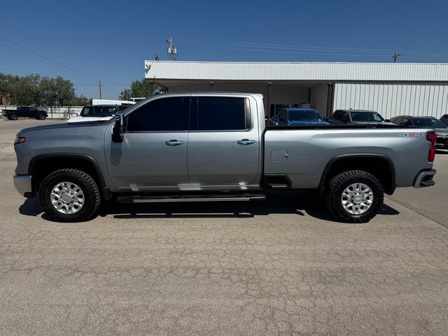 Used 2024 Chevrolet Silverado 3500 LTZ w/ LTZ Convenience Package image 3