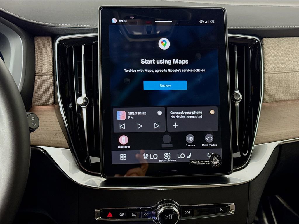 New 2026 Volvo XC90 B6 Plus w/ Protection Package Premier image 13