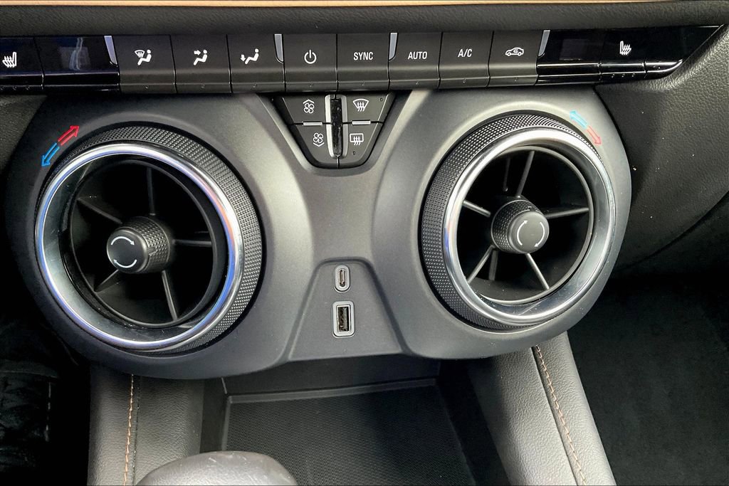Used 2022 Chevrolet Blazer Premier w/ LPO, Cargo Package AWD/4WD image 18