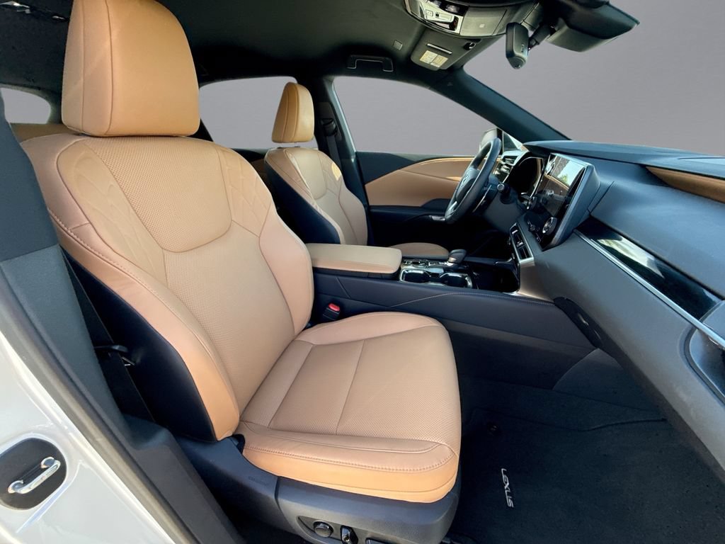 Certified 2025 Lexus RX 350 FWD w/ Technology Package image 16