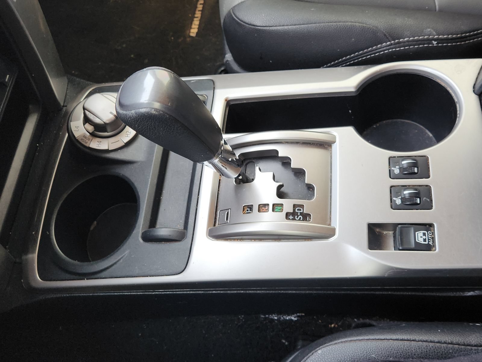 Used 2018 Toyota 4Runner SR5 Premium AWD/4WD image 24
