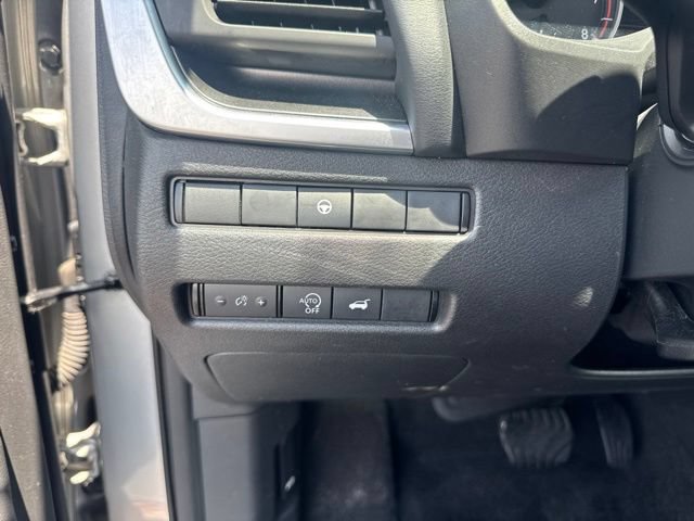 Used 2024 Nissan Rogue SV FWD image 16