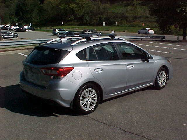 Used 2017 Subaru Impreza 2.0i Premium AWD/4WD image 6