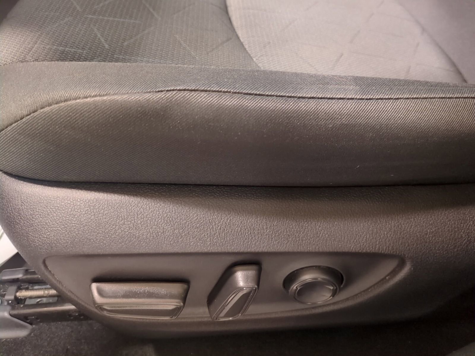 Used 2023 Toyota RAV4 XLE image 16