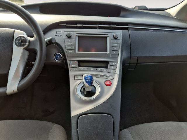 Used 2015 Toyota Prius Two FWD image 11