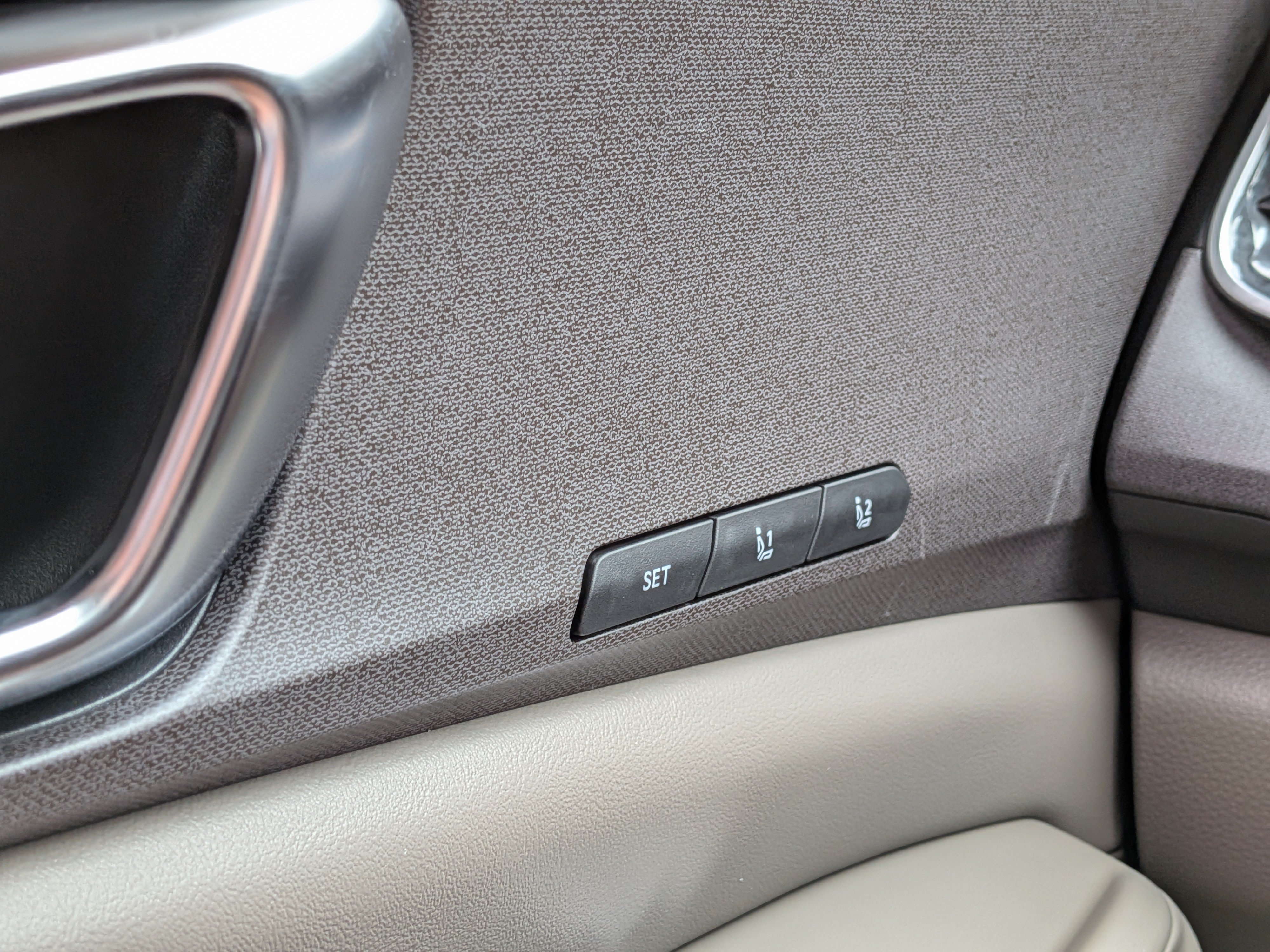 New 2026 Kia Carnival EX FWD image 28