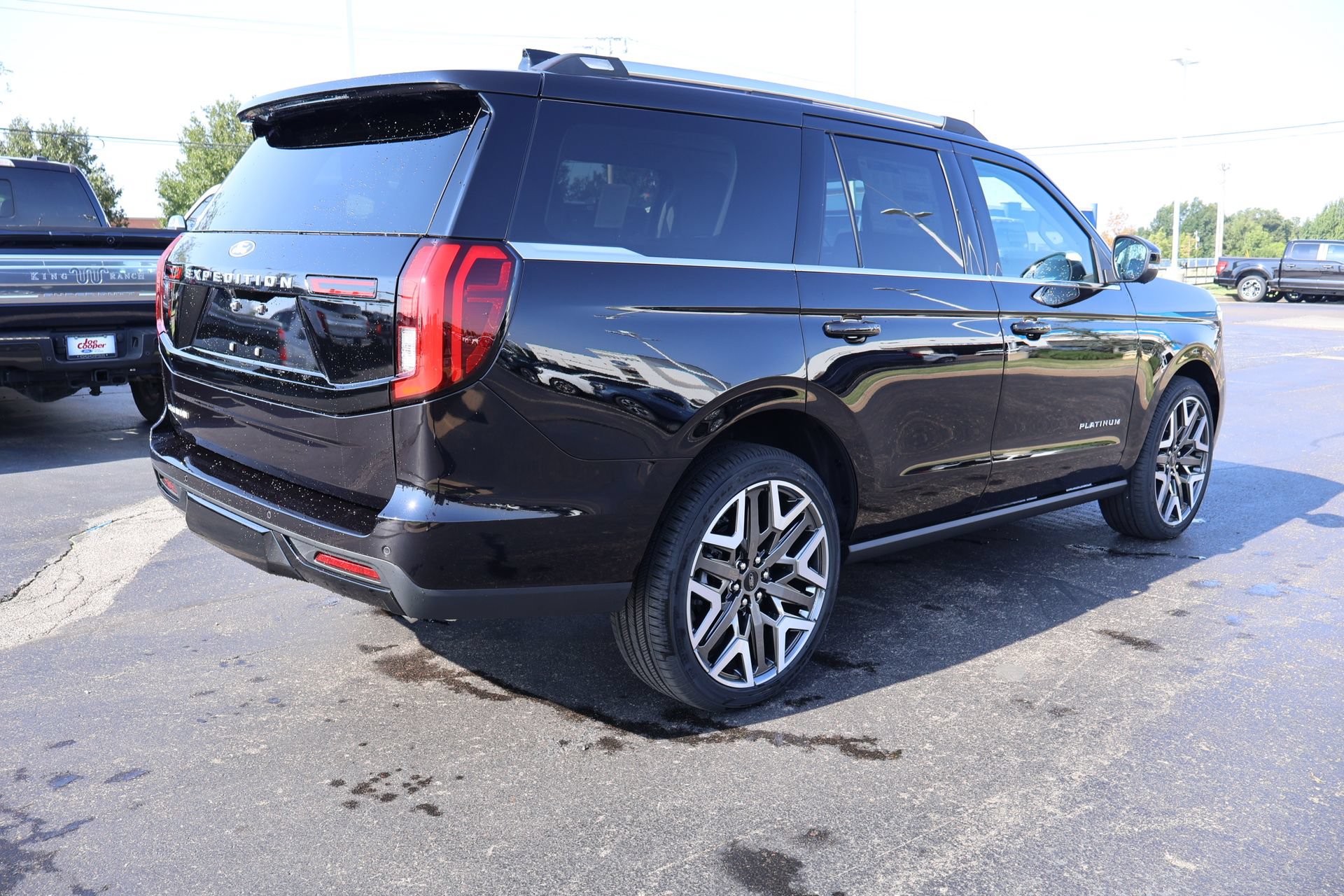 New 2027 Ford Expedition Platinum w/ Platinum Ultimate Package AWD/4WD image 24
