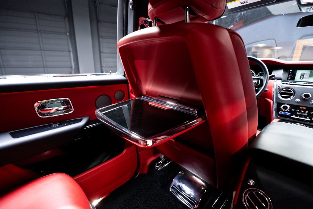 Used 2022 Rolls-Royce Cullinan AWD/4WD image 46