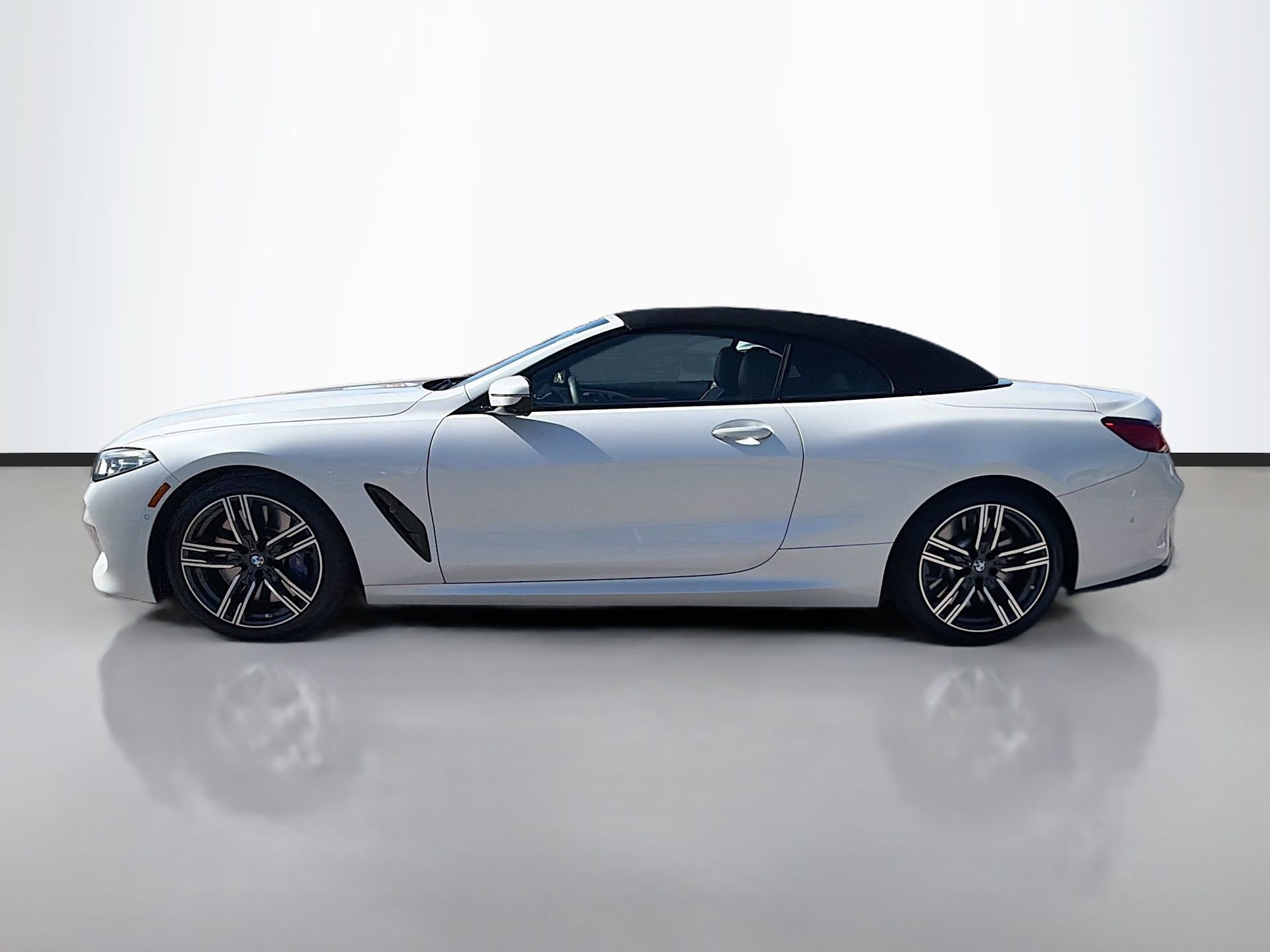 Used 2019 BMW M850i xDrive Convertible image 7