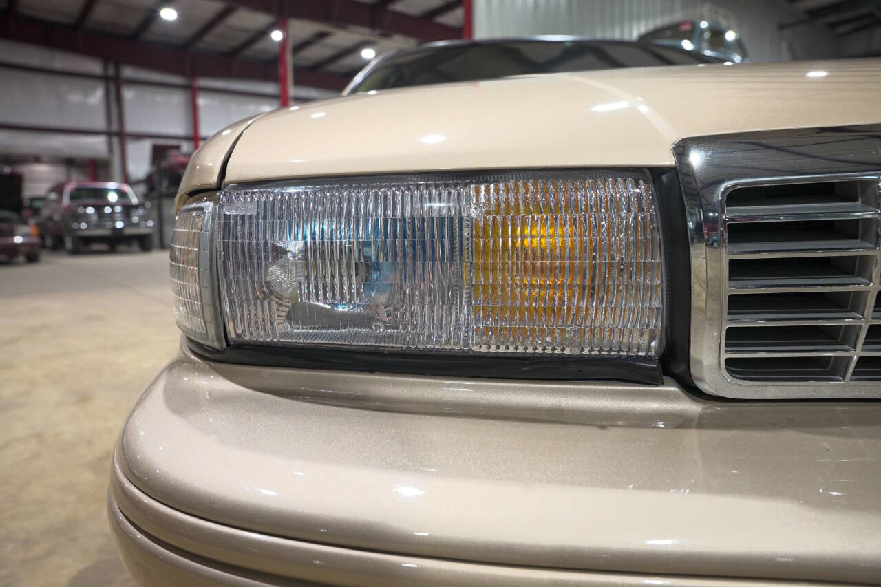 Used 1996 Chevrolet Caprice Classic image 30