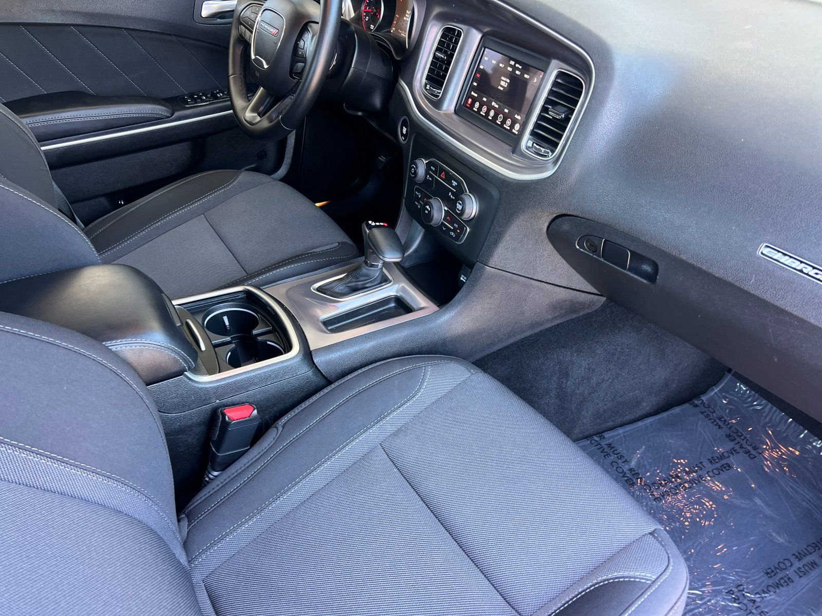 Used 2019 Dodge Charger SXT RWD image 15