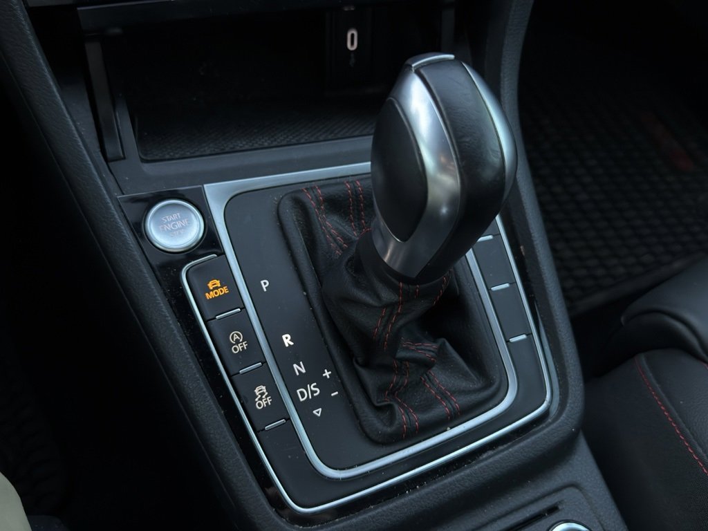 Used 2021 Volkswagen GTI SE image 22