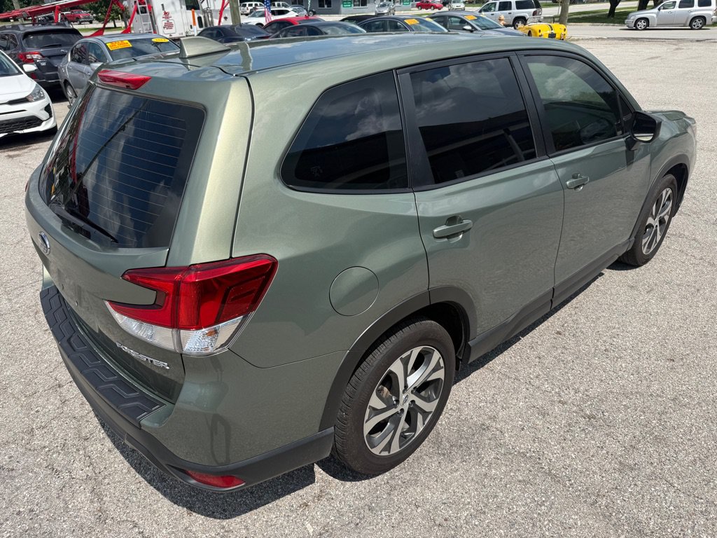 Used 2020 Subaru Forester AWD/4WD image 6