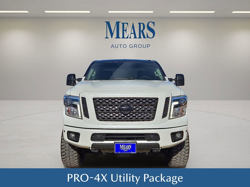 Used 2019 Nissan Titan PRO-4X w/ Pro-4x Convenience Package image 9