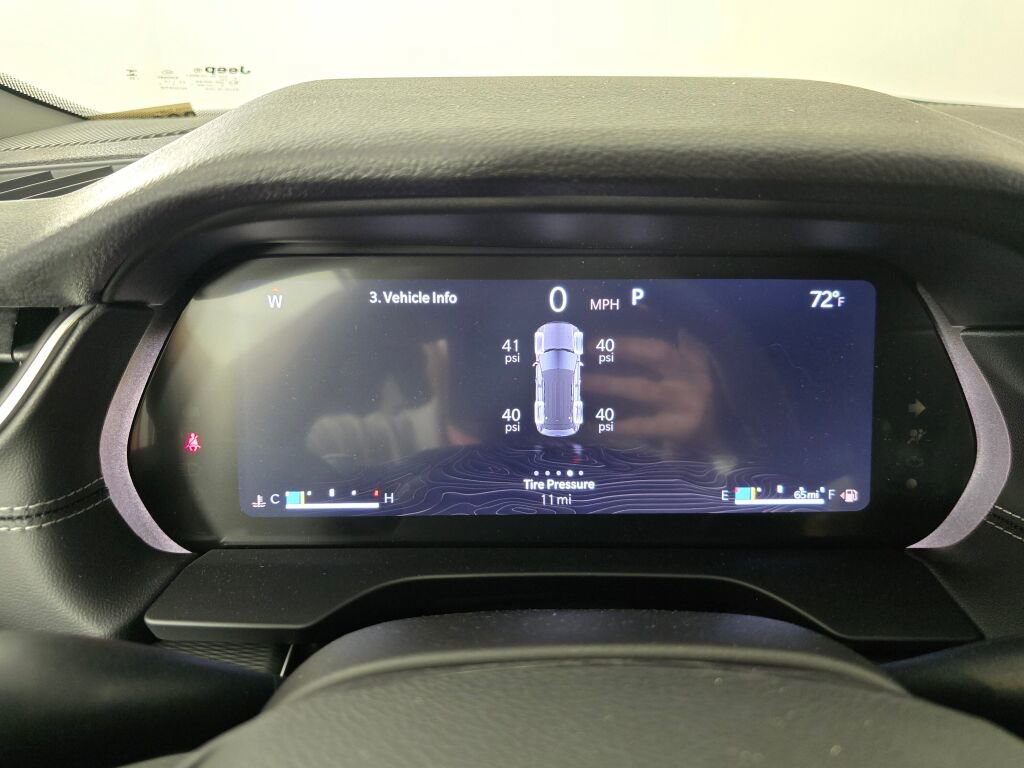 New 2025 Jeep Grand Cherokee Laredo X w/ Trailer Tow Package image 21