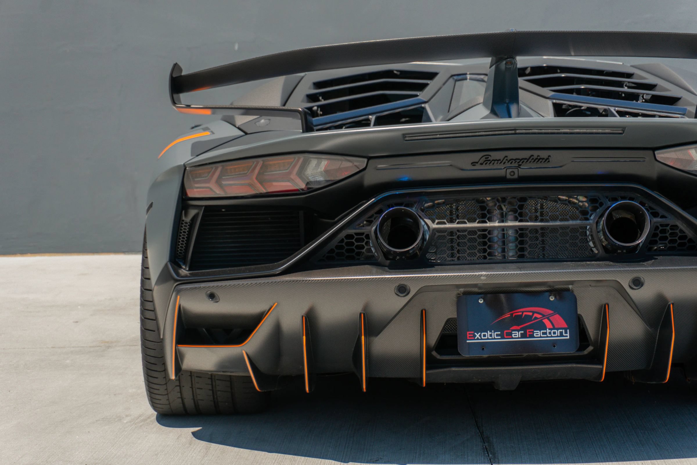 Used 2019 Lamborghini Aventador SVJ AWD/4WD image 48