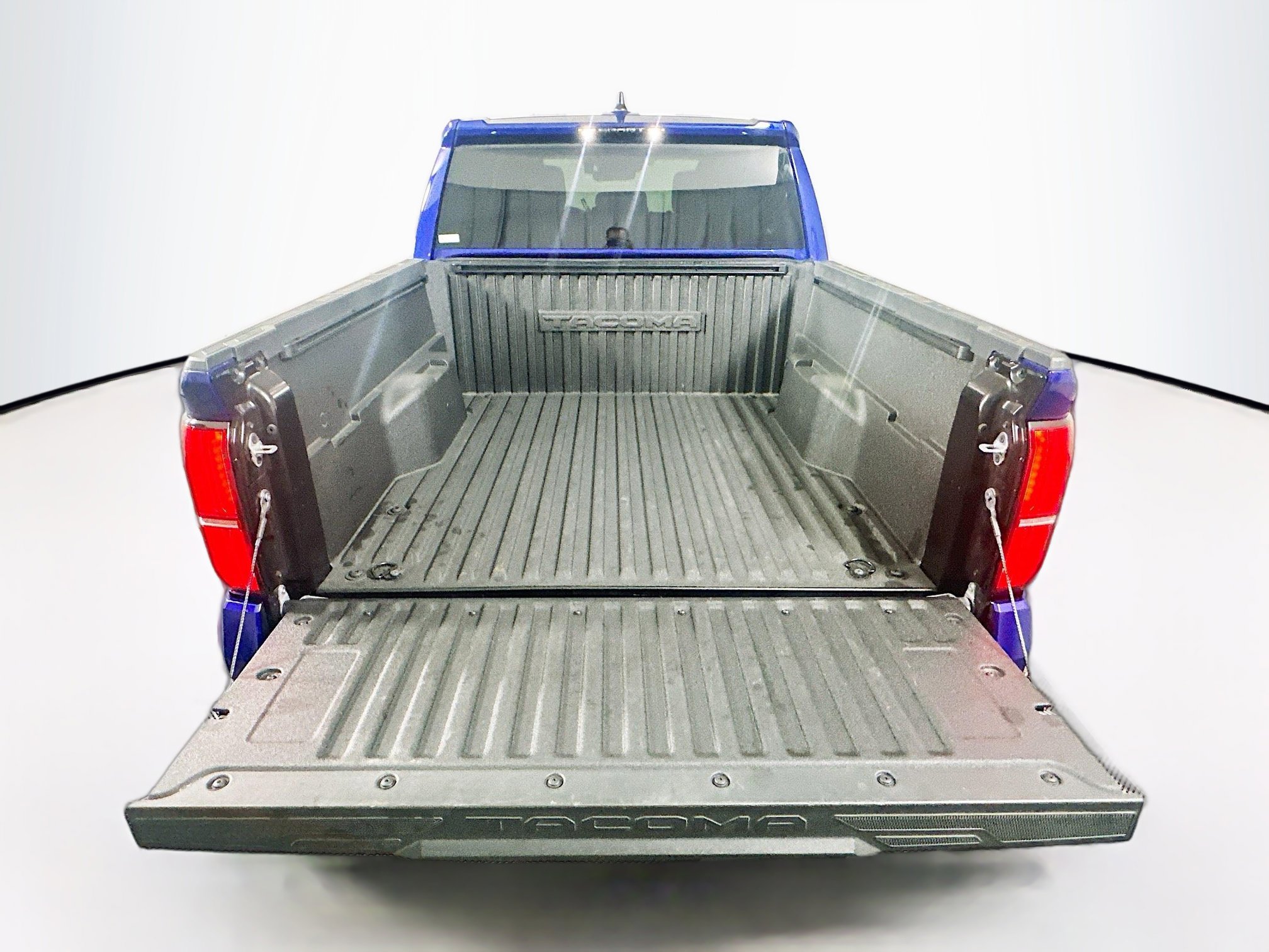 Used 2025 Toyota Tacoma TRD Sport image 28